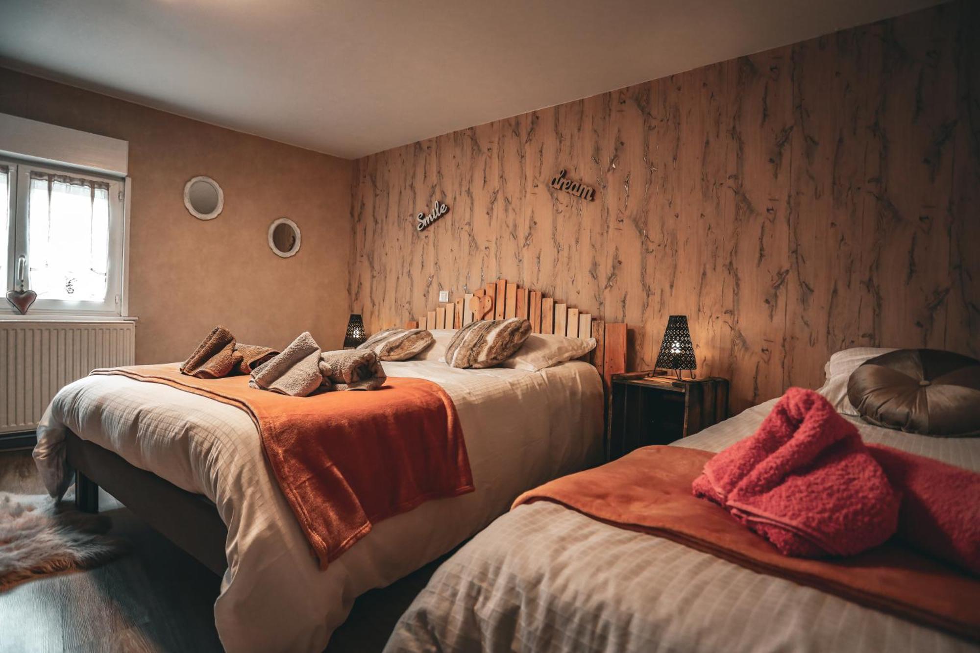 Gite , Au Dormeur Du Val Vireux-Wallerand Extérieur photo